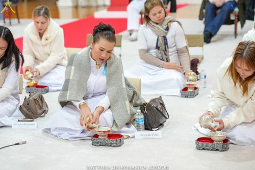 ภาพ No.186075:พิธีมุทิตาสักการะ เนื่องในวาระอายุวัฒนมงคล ๘๔ ปี หลวงพ่อทัตตชีโว วันอาทิตย์ที่ ๒๒ ธันวาคม พ.ศ. ๒๕๖๗ ณ วัดพระธรรมกายลอนดอน