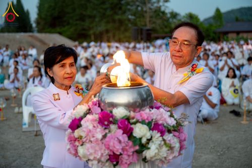 ภาพ No.275229:วันอาทิตย์ที่ 30 พฤศจิกายน พ.ศ. 2568 พิธีจุดประทีปถวายเป็นพุทธบูชา ณ ศูนย์ปฏิบัติธรรมระยอง (บ้านช่องลม)