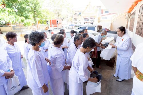 ภาพ No.233478:วันจันทร์ที่ 7 กรกฎาคม พ.ศ. 2568 จังหวัดบุรีรัมย์รวมใจ สัมมนาคณะสงฆ์ เพื่อฟื้นฟูพระพุทธศาสนา  โครงการทอดกฐินสามัคคีทั่วไทย 30,000 วัด ประจำปีพุทธศักราช 2568 และพิธีถวายมหาสังฆทาน 300 กว่าวัด โดยคณะศิษยานุศิษย์ บูชาธรรม 81 ปี หลวงพ่อธัมมชโย  ณ วัดกลาง พระ