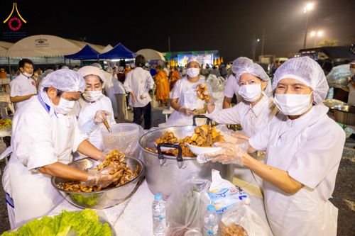 ภาพ No.117359:พิธีถวายภัตตาหารเป็นสังฆทาน แด่คณะพระธรรมยาตรา วันที่ 23 มกราคม พ.ศ. 2567 ณ อนุสรณ์สถานบางปลา อ.บางเลน จ.นครปฐม