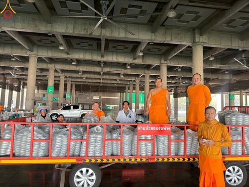 ภาพ No.59591:V.39 ทุ่มสุดใจ ธรรมชัย 80 ปี การเตรียมงาน การปฏิบัติงาน ของเจ้าหน้าที่หน่วยงานต่างๆ เพื่อพิธีฉลองอายุวัฒนมงคล 80 ปี หลวงพ่อธัมมชโย และรับถวายมหาสังฆทาน 10,000 กว่าวัดทั่วประเทศ ในวันคุ้มครองโลก จันทร์ที่ 22 เมษายน พ.ศ. 2567