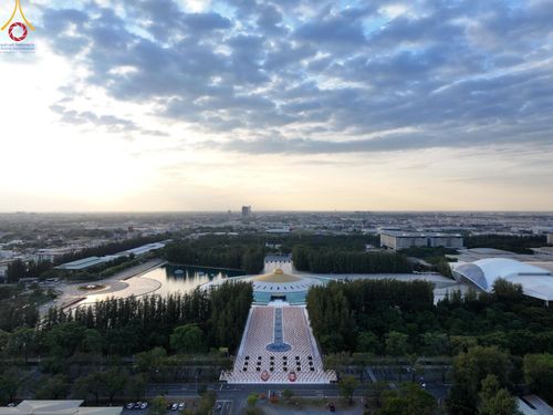 ภาพ No.186876:พระธรรมยาตราปฏิบัติธรรม และถ่ายภาพหมู่ประวัติศาสตร์ ปีที่ 13 ณ ลานทิศตะวันออก มหาวิหารพระมงคลเทพมุนี วัดพระธรรมกาย จ.ปทุมธานี วันเสาร์ที่ 28 ธันวาคม พ.ศ. 2567