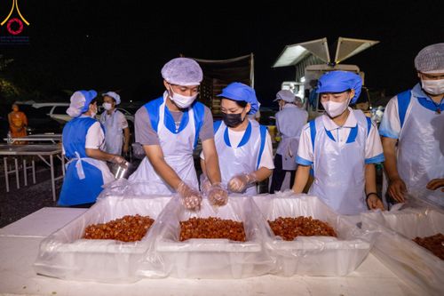 ภาพ No.112928:พิธีถวายภัตตาหารเป็นสังฆทาน แด่คณะพระธรรมยาตรา ปีที่ 12 วันที่ 16 มกราคม พ.ศ. 2567 ณ วัดโบสถ์(บน) บางคูเวียง จ.นนทบุรี