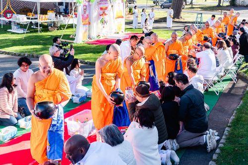 ภาพ No.100723:พิธีทอดกฐินบรมจักรพรรดิสร้างทุกสิ่ง  ณ วัดพระธรรมกายนิวเจอร์ซี ประเทศสหรัฐอเมริกา วันอาทิตย์ ที่ 19 พฤศจิกายน พ.ศ 2566