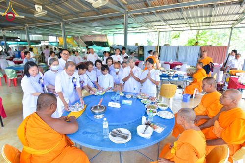 ภาพ No.171580:พิธีทอดกฐิน ณ ศูนย์ปฏิบัติธรรมและศูนย์อบรมเยาวชนเพชรบุรี ในโครงการกฐินสามัคคีทั่วไทย 30,000 วัด บูชาธรรม 80 ปี หลวงพ่อธัมมชโย โดยคณะศิษยานุศิษย์วัดพระธรรมกาย วันที่ 27 ตุลาคม พ.ศ. 2567