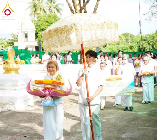 ภาพ No.183634:พิธีทอดกฐิน ณ วัดกลางธนรินทร์ จ.สิงห์บุรี ในโครงการทอดกฐินสามัคคีทั่วไทย 30,000 วัด บูชาธรรม 80 ปี หลวงพ่อธัมมชโย โดยคณะศิษยานุศิษย์วัดพระธรรมกาย วันที่ 9 พฤศจิกายน  พ.ศ. 2567