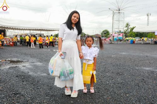 ภาพ No.146394:มหาสังฆทานถวายเป็นพุทธบูชาครั้งยิ่งใหญ่ โครงการทำบุญตักบาตร เพื่อถวายเป็นพระราชกุศล เนื่องในโอกาสมหามงคลเฉลิมพระชนมพรรษา พระบาทสมเด็จพระเจ้าอยู่ห้วฯ ทรงเจริญพระชนมพรรษา 6 รอบ 72 พรรษา