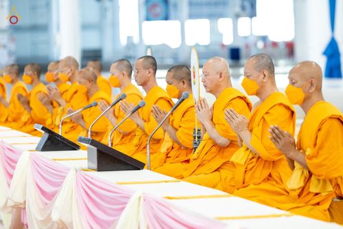 ภาพ No.76591:พิธีถวายโคมมาฆประทีป น้อมถวายเป็นพุทธบูชา แด่คณะพระภิกษุ สามเณร วัดพระธรรมกาย วันที่ 25 กุมภาพันธ์ พ.ศ. 2566