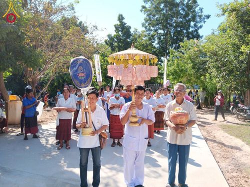 ภาพ No.183109:พิธีทอดกฐิน ณ วัดหัวถนน จ.บุรีรัมย์ ในโครงการทอดกฐินสามัคคีทั่วไทย 30,000 วัด บูชาธรรม 80 ปี หลวงพ่อธัมมชโย โดยคณะศิษยานุศิษย์วัดพระธรรมกาย วันที่ 1 พฤศจิกายน พ.ศ. 2567