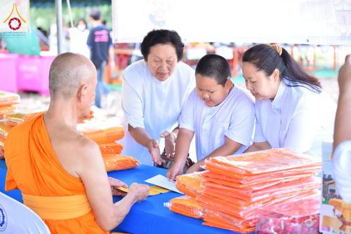 ภาพ No.131463:พิธีทอดผ้าป่ายกค้ำฟ้ามหามงคล อาคาร 80 ปี หลวงพ่อธัมมชโย ณ ศูนย์ปฏิบัติธรรมวิหารแดง ต.เจริญธรรม อ.วิหารแดง จ.สระบุรี วันที่ 17 มีนาคม พ.ศ. 2567