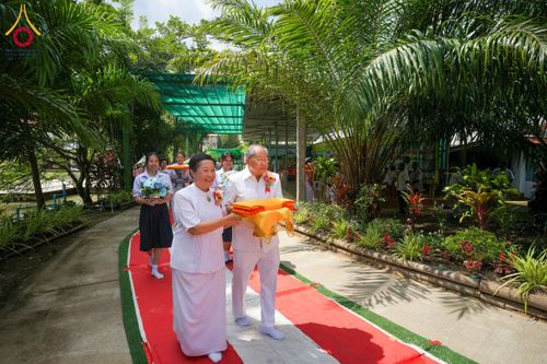 ภาพ No.168918:พิธีทอดกฐินสามัคคีซื้อที่ดินและสร้างเสนาสนะทุกสิ่ง ณ ศูนย์ปฏิบัติธรรมลำปาง อ.เมืองลำปาง จ.ลำปาง วันพุธที่ 23 ตุลาคม พ.ศ. 2567