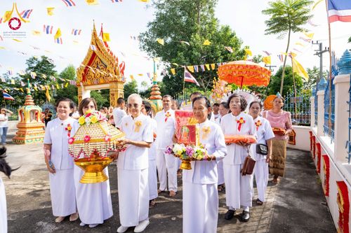 ภาพ No.166569:พิธีทอดกฐิน ณ วัดสามขาว จ.อ่างทอง ในโครงการกฐินสามัคคีทั่วไทย 30,000 วัด บูชาธรรม 80 ปี หลวงพ่อธัมมชโย โดยคณะศิษยานุศิษย์วัดพระธรรมกาย วันที่ 27 ตุลาคม พ.ศ. 2567