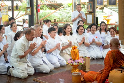 ภาพ No.269602:วันที่ 8 ตุลาคม พ.ศ. 2568 พิธีถวายปัจจัยสมทบกฐิน ในโครงการทอดกฐินสามัคคีทั่วไทย 30,000 วัด โดยคณะศิษยานุศิษย์ บูชาธรรม 81 ปี หลวงพ่อธัมมชโย ณ  วัดป่าศรีถาวร บางแก้วฟ้า , วัดป่าศรีถาวร คลองโยง , วัดป่าสติปัฏฐาน , วัดพุทธธรรมรังษี ในจังหวัดนครปฐม