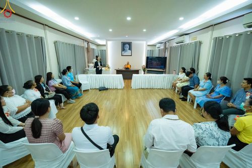 ภาพ No.102443:งานรวมพลังเด็กดี V-Star จังหวัดชลบุรี จัดงานโดยชมรมพุทธศาสตร์สากล และธุดงคสถานชลบุรี วันศุกร์ที่ 15 ธันวาคม พ.ศ. 2566