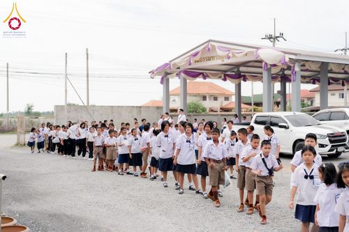 ภาพ No.180871:กิจกรรมวันรวมพลังเด็กดี V-Star ผู้นำฟื้นฟูศีลธรรมโลก ประจำปีพุทธศักราช 2567 จังหวัดสุพรรณบุรี ณ ศูนย์ปฏิบัติธรรมพระมงคลเทพมุนี อำเภอสองพี่น้อง จังหวัดสุพรรณบุรี วันที่ 21 พฤศจิกายน พ.ศ.2567