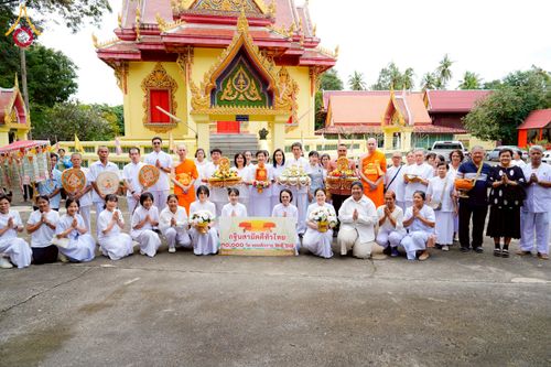 ภาพ No.275649:วันที่ 5 พฤศจิกายน พ.ศ. 2568 พิธีทอดกฐินสามัคคีทั่วไทย ณ วัดโพธิ์ศรี ต.ท่าข้าม อ.ค่ายบางระจัน จ.สิงห์บุรี โดยคณะศิษยานุศิษย์ บูชาธรรม 81 ปี หลวงพ่อธัมมชโย