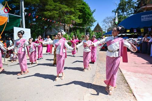 ภาพ No.182885:พิธีทอดกฐิน ณ วัดเทพประทาน อ.ท่าตะเกียบ จ.ฉะเชิงเทรา ในโครงการทอดกฐินสามัคคีทั่วไทย 30,000 วัด บูชาธรรม 80 ปี หลวงพ่อธัมมชโย โดยคณะศิษยานุศิษย์วัดพระธรรมกาย วันที่ 9 พฤศจิกายน พ.ศ. 2567