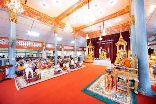 ภาพ No.263215:วันที่ 23 ตุลาคม พ.ศ. 2568 พิธีทอดกฐินสามัคคีทั่วไทย 30,000 วัด โดยคณะศิษยานุศิษย์ บูชาธรรม 81 ปี หลวงพ่อธัมมชโย ณ วัดพรหมวงศาราม เขตดินแดง กรุงเทพมหานคร