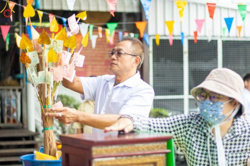 ภาพ No.93105:พิธีทอดกฐินสามัคคีทั่วไทย 5,000 วัด ณ วัดเกาะแก้วนครสวรรค์ จ.ชลบุรี วันที่ 11 พฤศจิกายน พ.ศ. 2566