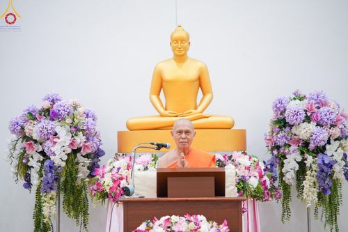 ภาพ No.157305:โครงการ อุบาสกแก้ว อุบาสิกาแก้ว รุ่นที่ 3 ตัวแทนทอดกฐินสามัคคีทั่วไทย 30,000 วัด บูชาธรรม 80 ปี หลวงพ่อธัมมชโย ระหว่างวันที่ 19-22 กันยายน พ.ศ. 2567 โซนกรุงเทพฯ-สมุทรปราการ ณ อาคาร 115 ปี คุณยายอาจารย์ฯ วัดพระธรรมกาย