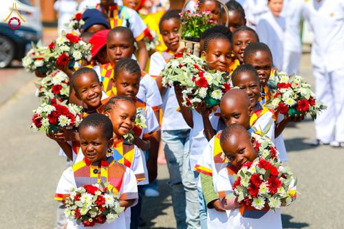 ภาพ No.176602:พิธีทอดกฐินแห่งทวีปแอฟริกา ณ วัดพระธรรมกายโจฮันเนสเบิร์ก สาธารณรัฐแอฟริกาใต้ วันอาทิตย์ที่ 20 ตุลาคม พ.ศ. 2567