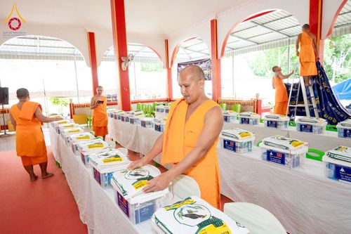 ภาพ No.143962:พิธีถวายสังฆทานแด่คณะสงฆ์ 323 วัด  ปีที่ 20 ครั้งที่  171 พิธีมอบกองทุนหนุนแรงใจช่วยครูใต้  ปีที่ 17 ครั้งที่ 136  และพิธีทำบุญอุทิศส่วนกุศลให้ผู้วายชนม์ในเหตุการณ์ไม่สงบ 4 จังหวัดชายแดนภาคใต้(ปัตตานี ยะลา นราธิวาส สงขลา) วันเสาร์ที่ 13 กรกฎาคม พ.ศ. 2567