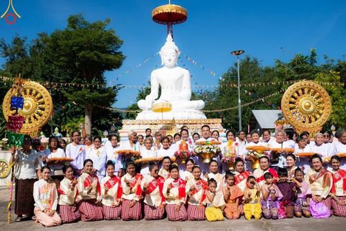 ภาพ No.166608:พิธีทอดกฐิน ณ วัดโพธิ์ไทร อ.เกษตรสมบูรณ์ จ.ชัยภูมิ ในโครงการกฐินสามัคคีทั่วไทย 30,000 วัด บูชาธรรม 80 ปี หลวงพ่อธัมมชโย โดยคณะศิษยานุศิษย์วัดพระธรรมกาย วันที่ 23 ตุลาคม พ.ศ. 2567