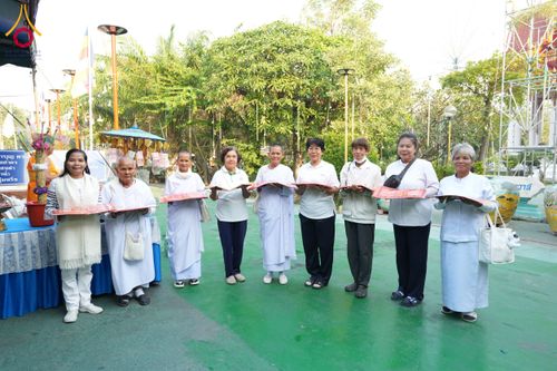 ภาพ No.192369:พิธีทอดผ้าป่าทำนุบำรุงศาสนสถาน ณ วัดศรีเมือง ต.ท่าทราย อ.เมืองสมุทรสาคร จ.สมุทรสาคร ในโครงการธรรมยาตรา กตัญญูบูชา มหาปูชนียาจารย์ พระมงคลเทพมุนี(สด จนฺทสโร) พระผู้ปราบมาร อนุสรณ์สถาน 7 แห่ง ปีที่ 13 วันที่ 9 มกราคม พ.ศ. 2568