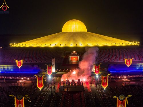 ภาพ No.124966:พิธีเวียนประทักษิณและจุดมาฆประทีป (ชุดที่ 2) ในวันมาฆบูชา เสาร์ที่ 24 กุมภาพันธ์ พ.ศ. 2567 ณ พระมหาธรรมกายเจดีย์ วัดพระธรรมกาย