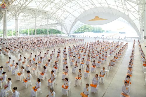 ภาพ No.243878:วันอาทิตย์ที่ 7 กันยายน พ.ศ. 2568 พิธีทอดผ้าป่าสมทบกฐินวัดพระธรรมกาย และสมทบกฐิน 30,000 วัดทั่วไทย ครั้งที่ 2 ณ ห้องแก้วสารพัดนึก 1 วัดพระธรรมกาย