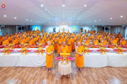 ภาพ No.89674:การประชุมประธานส่งเสริมศีลธรรมจังหวัด และเจ้าอาวาสวัดสาขาทั่วประเทศ โครงการกฐินสามัคคีทั่วไทย 5,000 วัด พุทธศักราช 2566 วันเสาร์ที่ 30 กันยายน พ.ศ 2566 ณ ห้องพุทธางกูร สถาบันพัฒนาเยาวชนโลก