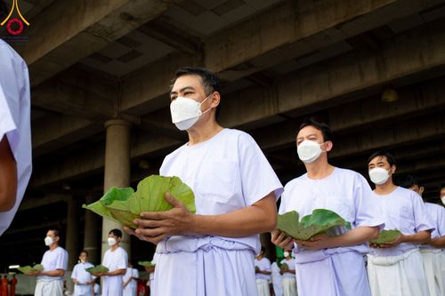 ภาพ No.99885:พิธีปลงผมธรรมทายาท โครงการอุปสมบทบูชาธรรมมหาปูชนียาจารย์ พ.ศ. 2566 ณ ลานธรรม มหาวิหารคด 8-9 ศูนย์อบรมวัดพระธรรมกาย วันอาทิตย์ที่ 3 ธันวาคม พ.ศ. 2566
