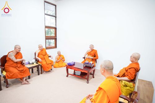 ภาพ No.315468:วันพุธที่ 25 มีนาคม พ.ศ. 2569 พิธีบำเพ็ญกุศล คุณพ่อณรงค์ จินตมากุล  สิริอายุ 99 ปี 11 เดือน โยมบิดา พระครูปลัดรัตนวีรวัฒน์ (รังสฤษดิ์ อิทฺธิจินตโก) ที่ปรึกษาเจ้าคณะจังหวัดปทุมธานี เจ้าอาวาสวัดพระธรรมกาย  ณ ห้องปลูกศรัทธา 2 วัดพระธรรมกาย ปทุมธานี