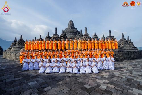 ภาพ No.280115:วันที่ 31 ธันวาคม พ.ศ. 2568 เดินธรรมยาตราที่บรมพุทธโธ อินโดนีเซีย