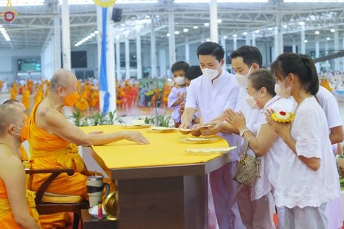 ภาพ No.77850:พิธีหล่อพระบรมพุทธเจ้า ทิศตะวันตก  วันอาทิตย์ที่ 19 มีนาคม พ.ศ. 2566 ณ วัดพระธรรมกาย จ.ปทุมธานี