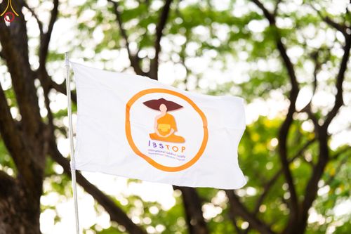 ภาพ No.80032:พิธีตัดปอยผมและปลงผมนาคธรรมทายาท โครงการอุปสมบทหมู่ธรรมทายาท พุทธศาสตร์สากลรุ่นที่ 7 (ภาคฤดูร้อน) วันอาทิตย์ที่ 9 เมษายน พ.ศ.2566