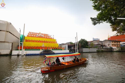 ภาพ No.300091:วันที่ 22 มกราคม พ.ศ.2569 พระธรรมยาตราปฏิบัติธรรม และถ่ายภาพหมู่ประวัติศาสตร์ ณ อาคารธรรมยาตรา กตัญญูบูชามหาปูชนียาจารย์  ตรงข้ามวัดปากน้ำภาษีเจริญ จ.กรุงเทพมหานคร ในโครงการธรรมยาตรา กตัญญูบูชา มหาปูชนียาจารย์ พระมงคลเทพมุนี(สด จนฺทสโร) พระผู้ปราบมาร อนุ