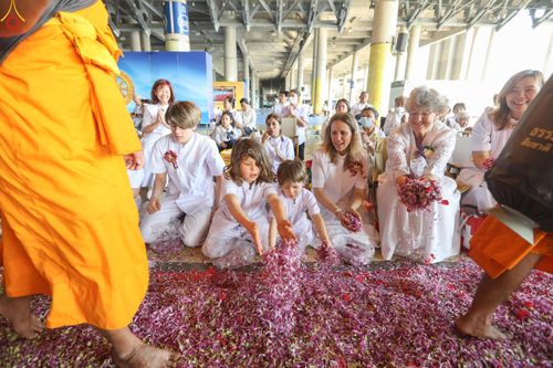 ภาพ No.305971:วันที่ 25 มกราคม พ.ศ. 2569 พิธีต้อนรับพระธรรมยาตรา วัดพระธรรมกาย(ภาพชุดที่ 4) ในโครงการธรรมยาตรา กตัญญูบูชา มหาปูชนียาจารย์ พระมงคลเทพมุนี(สด จนฺทสโร) พระผู้ปราบมาร อนุสรณ์สถาน 7 แห่ง ปีที่ 14
