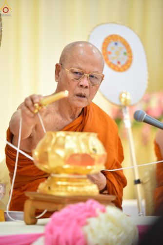 ภาพ No.328603:วันอังคารที่ 12 พฤษภาคม พ.ศ.2569 เจ้าประคุณสมเด็จพระมหารัชมงคลมุนี กรรมการมหาเถรสมาคม เจ้าคณะหนกลาง วัดไตรมิตรวิทยาราม วรวิหาร โปรดเมตตาเป็นองค์ประธาน พิธีเจริญพระพุทธมนต์ อายุวัฒนมงคล 98 ปี คุณแม่จุรี สุทธิผล ณ อาคารปลูกศรัทธา 2 วัดพระธรรมกาย