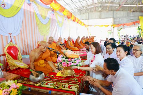 ภาพ No.282861:วันที่ 4 พฤศจิกายน พ.ศ. 2568 พิธีทอดกฐินสามัคคีทั่วไทย 30,000 วัด  โดยคณะศิษยานุศิษย์ บูชาธรรม 81 ปี  หลวงพ่อธัมมชโย ณ วัดห้วยม่วง อ.กำแพงแสน จ.นครปฐม