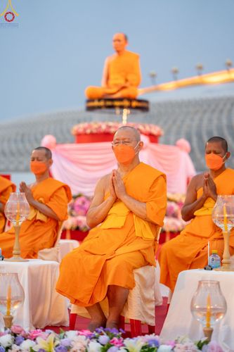 ภาพ No.90137:พิธีปลูกทรัพย์บานชื่น  เนื่องใน 139 ปี วันคล้ายวันเกิดด้วยรูปกายเนื้อ พระมงคลเทพมุนี (สด จนฺทสโร) พระผู้ปราบมาร วันอังคารที่ 10 ตุลาคม พ.ศ. 2566 ณ วัดพระธรรมกาย จ.ปทุมธานี