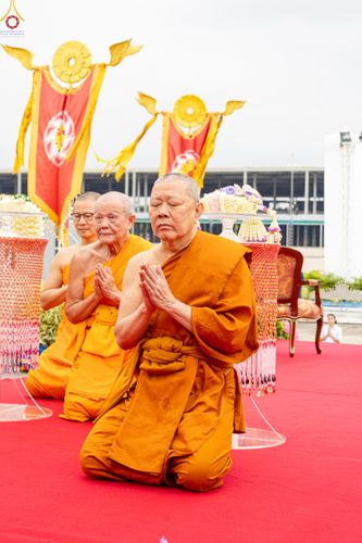 ภาพ No.328550:วันอังคารที่ 12 พฤษภาคม พ.ศ.2569 เจ้าประคุณสมเด็จพระมหารัชมงคลมุนี กรรมการมหาเถรสมาคม เจ้าคณะหนกลาง วัดไตรมิตรวิทยาราม วรวิหาร โปรดเมตตาเป็นองค์ประธาน พิธีเจริญพระพุทธมนต์ อายุวัฒนมงคล 98 ปี คุณแม่จุรี สุทธิผล ณ อาคารปลูกศรัทธา 2 วัดพระธรรมกาย