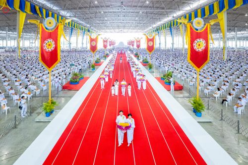 ภาพ No.318439:วันอาทิตย์ต้นเดือนที่ 5 เมษายน พ.ศ.2569 พิธีทอดผ้าป่าสมทบมหาสังฆทาน 40,000 กว่าวัดทั่วประเทศ ณ สภาธรรมกายสากล วัดพระธรรมกาย