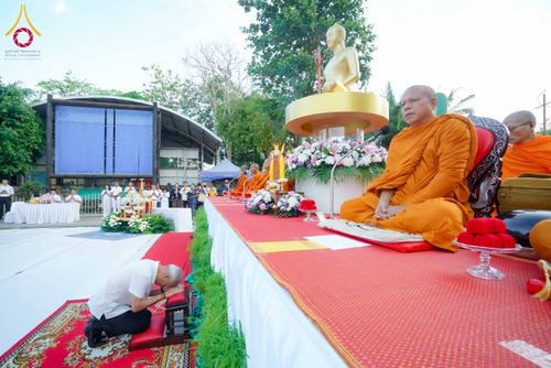 ภาพ No.313847:วันอาทิตย์ที่ 14 มีนาคม พ.ศ. 2569 ทำบุญเมืองหาดใหญ่ตักบาตรพระ 1,109 รูป เติมบุญใหญ่ หลังวิกฤตมหาอุทกภัย ณ ซุ้มประตูไชน่าทาวน์ ถนนศุภสารรังสรรค์ อ.หาดใหญ่ จ.สงขลา