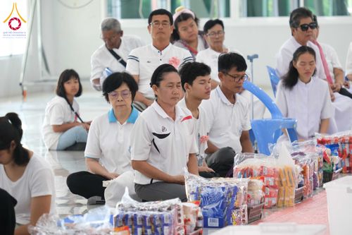 ภาพ No.320888:วันเสาร์ที่ 11 เมษายน พ.ศ.2569 พิธีตักบาตรฉลองสามเณรใหม่ ณ ศูนย์อบรมเยาวชนนครปฐม