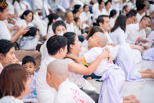 ภาพ No.320167:วันเสาร์ที่ 4 เมษายน 2569 พิธีตัดปอยผม ขอขมาผู้ปกครอง  มอบบาตร-ผ้าไตร และพิธีบรรพชาสามเณร 87 รูป  ณ ศูนย์ปฏิบัติธรรมระยอง(บ้านช่องลม)  ต.บางบุตร อ.บ้านค่าย จ.ระยอง