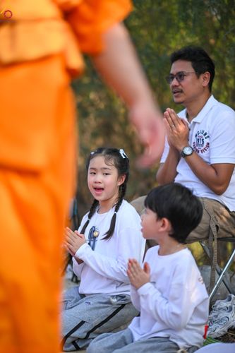 ภาพ No.299465:วันที่ 18 มกราคม พ.ศ. 2569 พิธีต้อนรับพระธรรมยาตรา ณ อนุสรณ์สถานลำดับที่ 5 สถานที่เผยแผ่วิชชาธรรมกายครั้งแรก อนุสรณ์สถานบางปลา วัดบางปลา อำเภอบางเลน จังหวัดนครปฐม ในโครงการธรรมยาตรา กตัญญูบูชา มหาปูชนียาจารย์ พระมงคลเทพมุนี(สด จนฺทสโร) พระผู้ปราบมาร อนุส