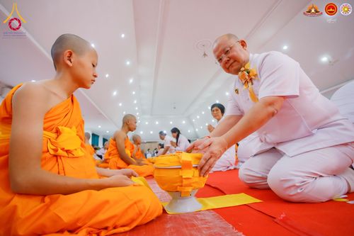 ภาพ No.283698:วันเสาร์ที่ 20 ธันวาคม  2568 พิธีบรรพชาสามเณร ณ ประเทศอินโดนีเซีย