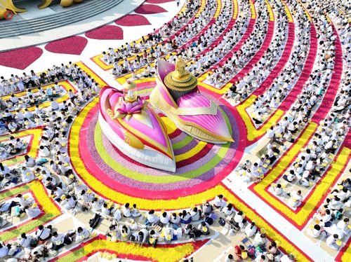 ภาพ No.299294:วันที่ 18 มกราคม พ.ศ. 2569 พิธีต้อนรับพระธรรมยาตรา ณ อนุสรณ์สถานลำดับที่ 5 สถานที่เผยแผ่วิชชาธรรมกายครั้งแรก อนุสรณ์สถานบางปลา วัดบางปลา อำเภอบางเลน จังหวัดนครปฐม ในโครงการธรรมยาตรา กตัญญูบูชา มหาปูชนียาจารย์ พระมงคลเทพมุนี(สด จนฺทสโร) พระผู้ปราบมาร อนุส