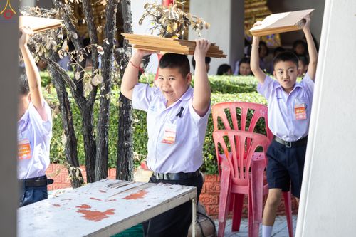 ภาพ No.289085:วันพุธที่ 17 ธันวาคม พ.ศ.2568 กิจกรรมเยาวชนไทยรวมใจทำความดี "เด็กดีมหานคร ต้นแบบด้านศีลธรรม" แข่งขันสอบตอบปัญหาศีลธรรมในพระพุทธศาสนา ครั้งที่ 7 และวันรวมพลังเด็กดี V-Star ประจำปี 2568 ณ วัดมหาธาตุยุวราชรังสฤษฎิ์ราชวรมหาวิหาร กรุงเทพมหานคร